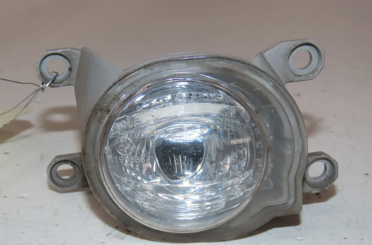 Phare antibrouillard avant droit Toyota YARIS (_P21_, _PA1_, _PH1_) 1.5 hybrid (mxph10, mxph11) (2020) 5 portes occasion