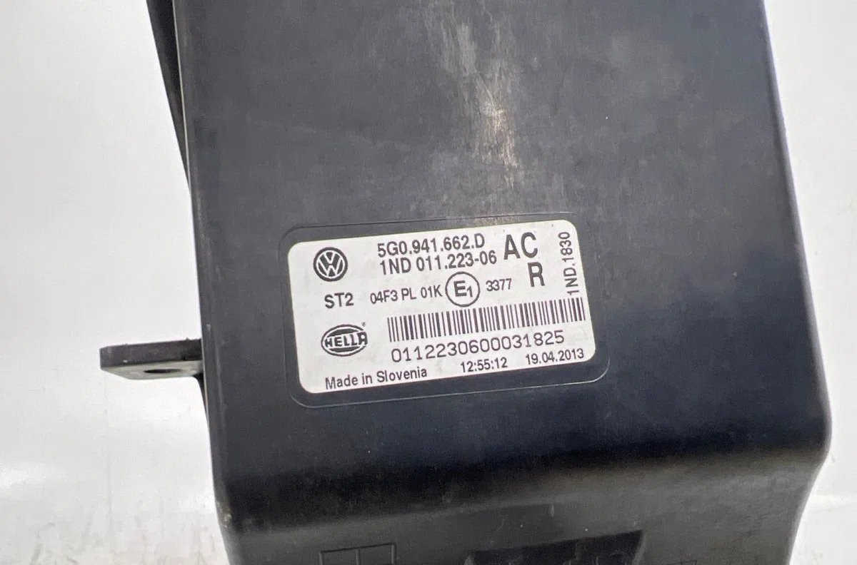 Phare antibrouillard avant droit VOLKSWAGEN GOLF 7 PHASE 1 occasion