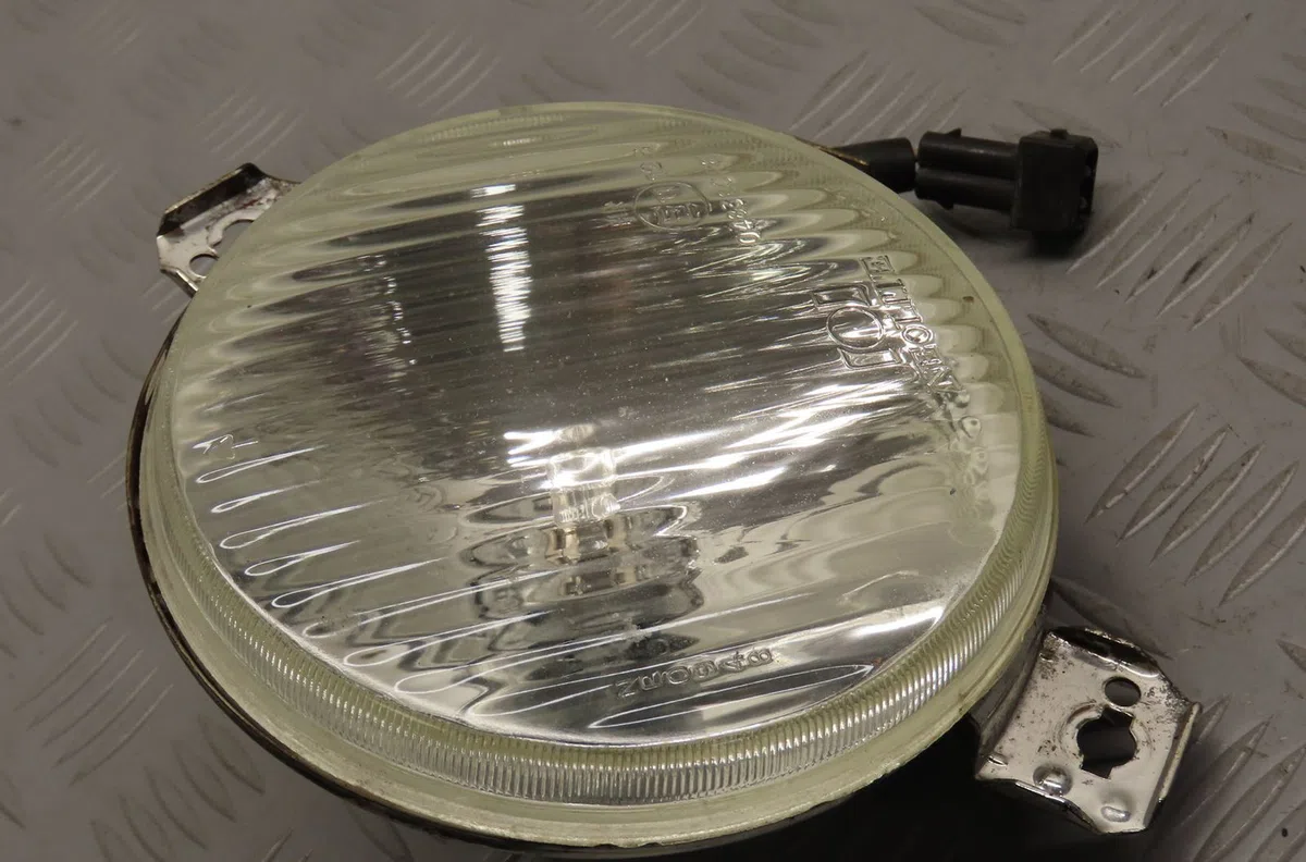 Phare antibrouillard avant droit Volkswagen GOLF II (19E, 1G1) 1.8 (1986-1990) occasion