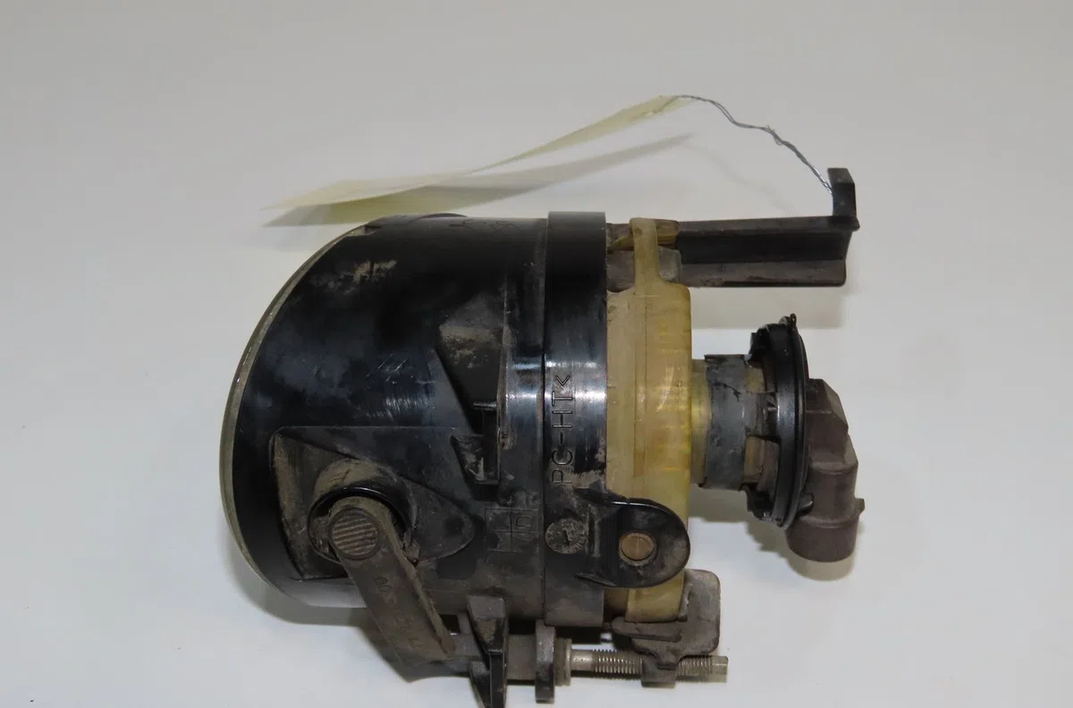 Phare antibrouillard avant droit Volkswagen GOLF PLUS V (5M1, 521) 2.0 tdi 16v (2005-2013) 5 portes occasion