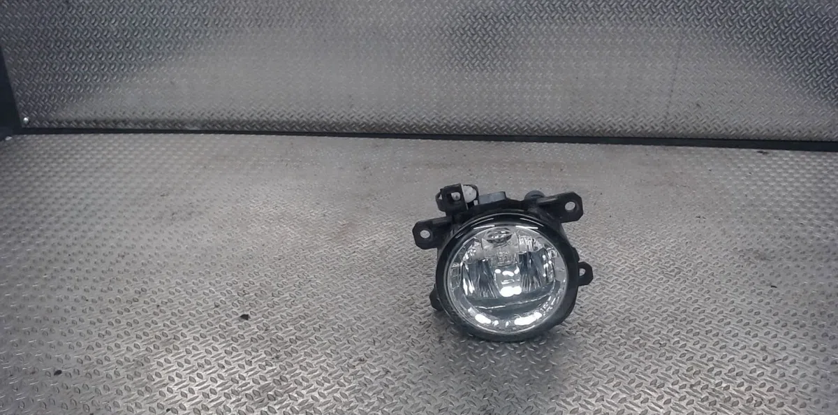 Phare antibrouillard avant droit Volkswagen JETTA III (1K2) 1.9 tdi (2005-2010) occasion