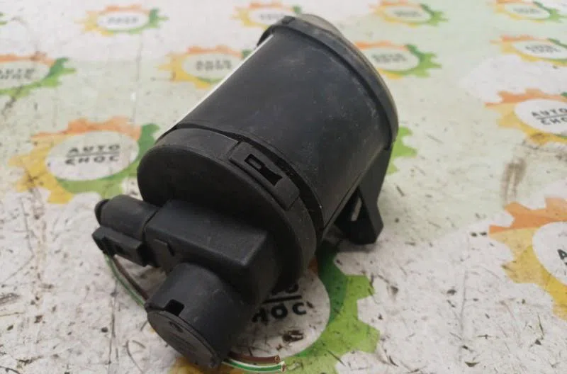 Phare antibrouillard avant droit VOLKSWAGEN PASSAT 4 PHASE 2 BREAK occasion