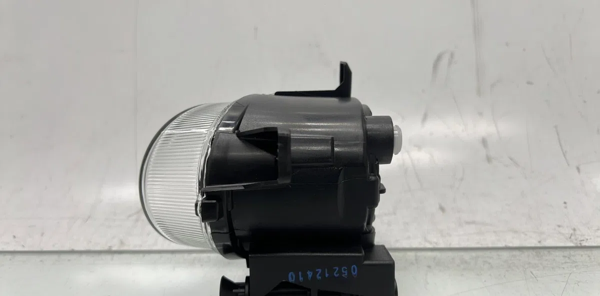 Phare antibrouillard avant droit VOLKSWAGEN PASSAT 6 occasion