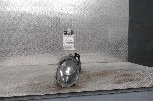 Phare antibrouillard avant droit Volkswagen PASSAT B6 (3C2) 2.0 tdi 16v (2005-2010) occasion
