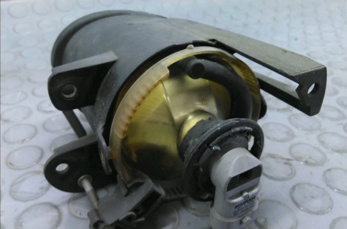 Phare antibrouillard avant droit Volkswagen PASSAT B6 Variant (3C5) 1.8 tsi (2007-2011) occasion