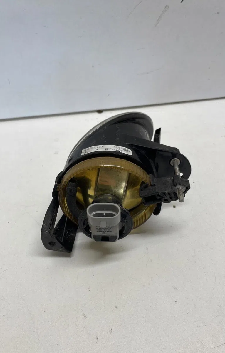 Phare antibrouillard avant droit Volkswagen PASSAT B6 Variant (3C5) 2.0 tdi 16v (2005-2010) 5 portes occasion