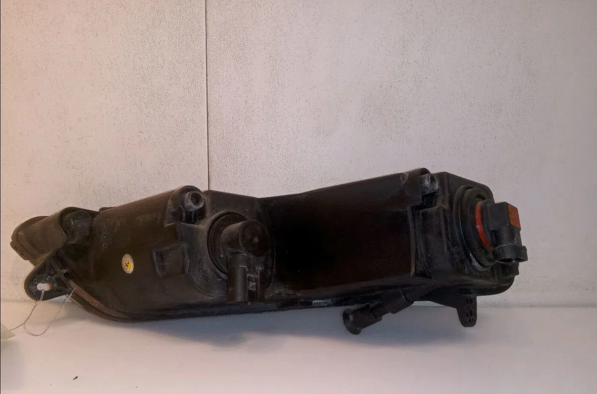 Phare antibrouillard avant droit Volkswagen PASSAT B7 Variant (365) 2.0 tdi (2010-2014) occasion