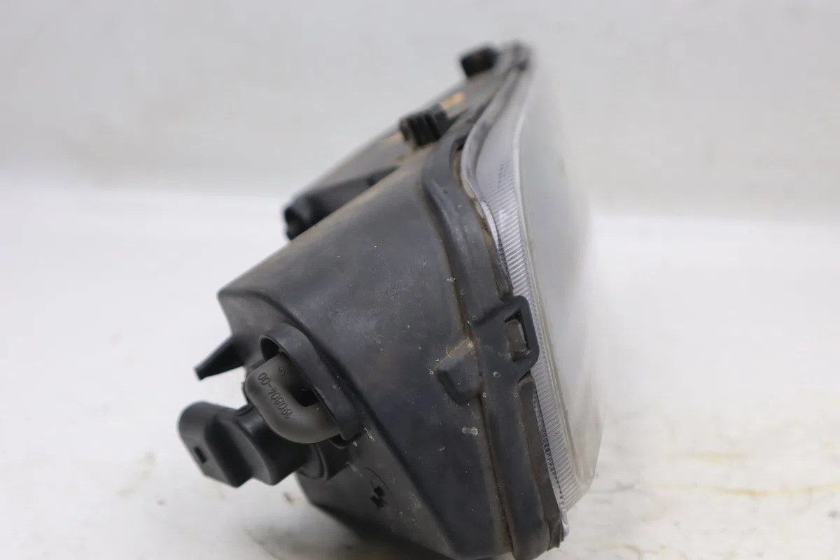 Phare antibrouillard avant droit Volkswagen POLO V (6R1, 6C1) 1.4 tdi (2014) occasion