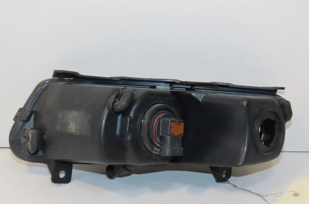 Phare antibrouillard avant droit Volkswagen POLO V (6R1, 6C1) 1.4 tdi (2014) occasion