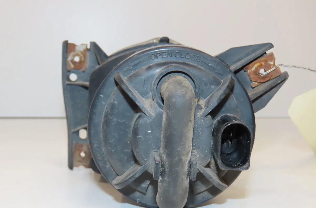 Phare antibrouillard avant droit Volkswagen SHARAN (7M8, 7M9, 7M6) 2.0 tdi (2005-2010) occasion