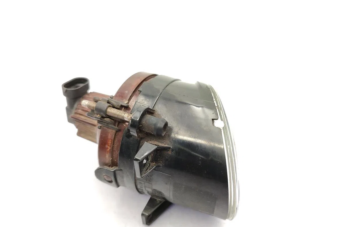 Phare antibrouillard avant droit VOLKSWAGEN TOURAN 1 PHASE 1 occasion