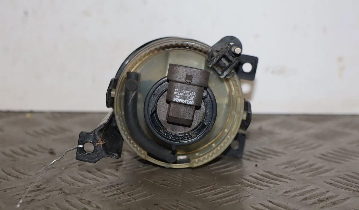 Phare antibrouillard avant droit Volkswagen TOURAN (1T1, 1T2) 2.0 fsi (2003-2007) occasion
