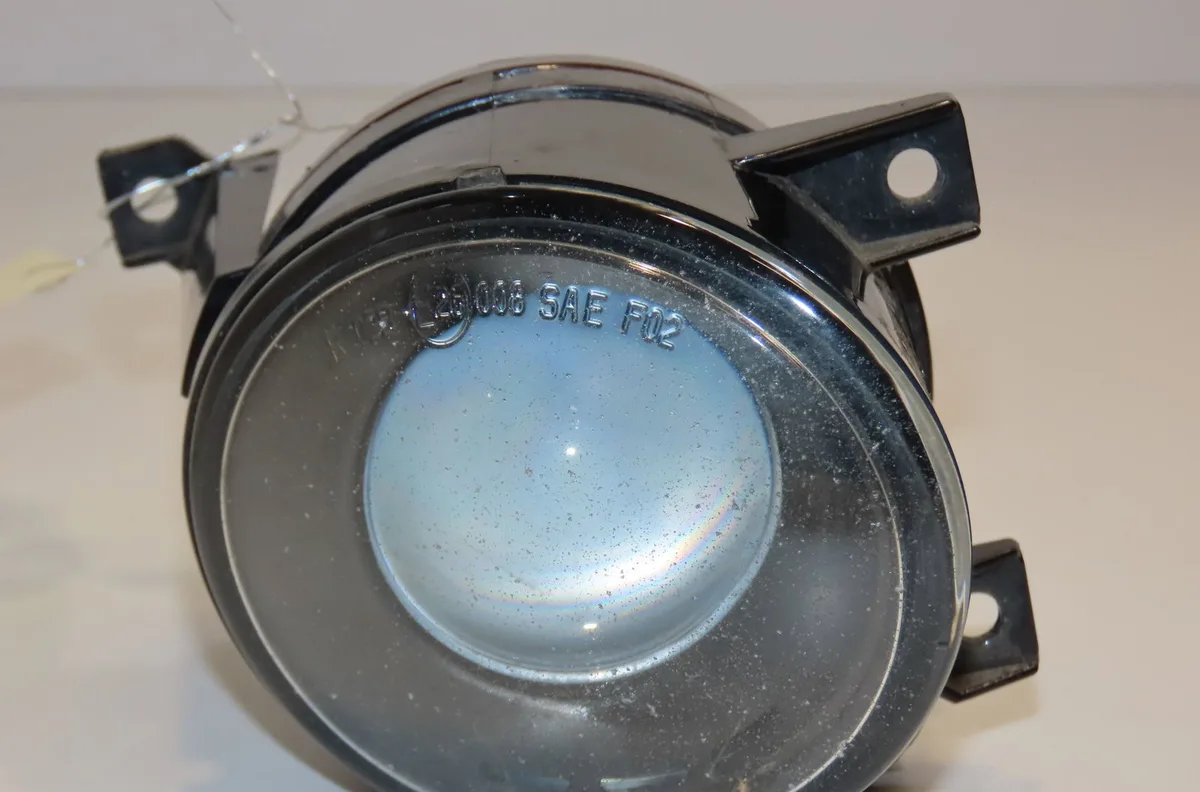 Phare antibrouillard avant droit Volkswagen TOURAN (1T1, 1T2) 2.0 tdi 16v (2003-2010) 5 portes occasion