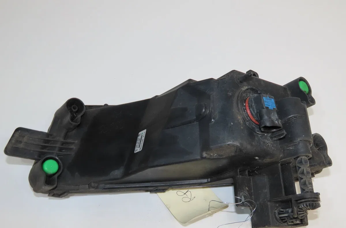 Phare antibrouillard avant droit Volkswagen TOURAN (5T1) 1.6 tdi (2015-2016) occasion