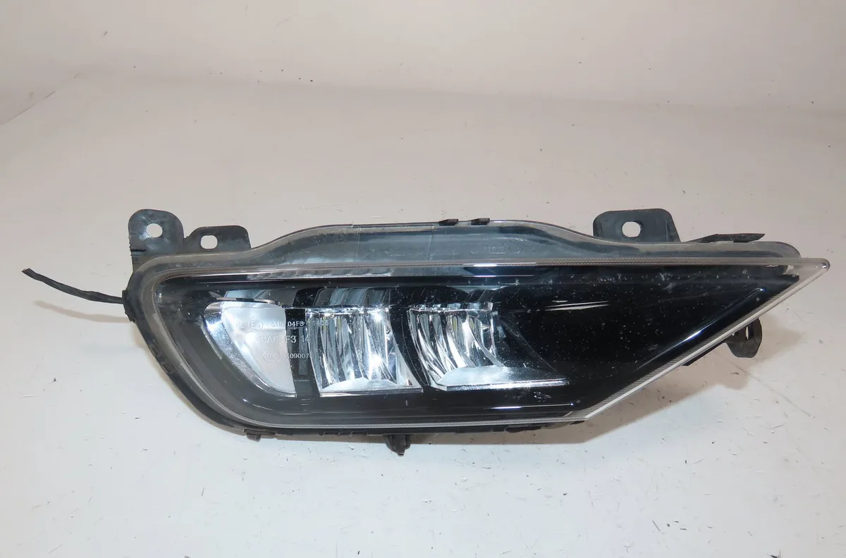 Phare antibrouillard avant droit Volvo S90 II (234) D4 (2016) occasion
