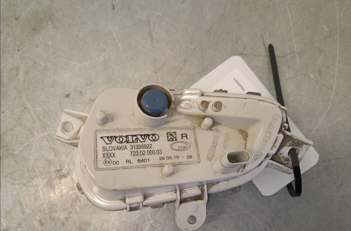 Phare antibrouillard avant droit Volvo V40 Cross Country (526) T3 (2015-2019) occasion