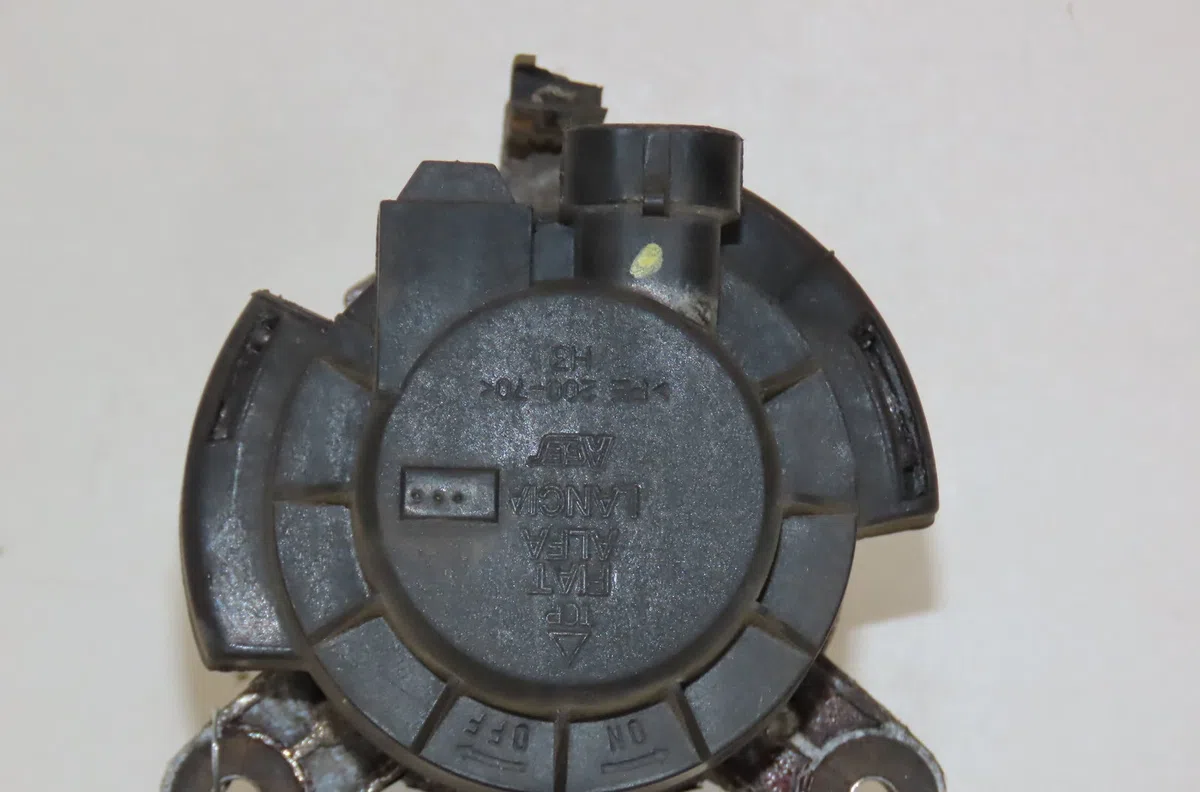 Phare antibrouillard avant gauche Alfa romeo 147 (937_) 1.9 jtdm 8v (937.axd1a, 937.axu1a, 937.bxu1a) (2005-2010) occasi