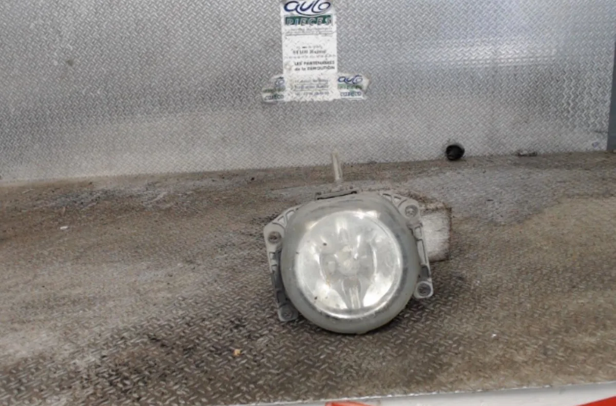 Phare antibrouillard avant gauche ALFA ROMEO 156 156 PHASE 3 BREAK occasion