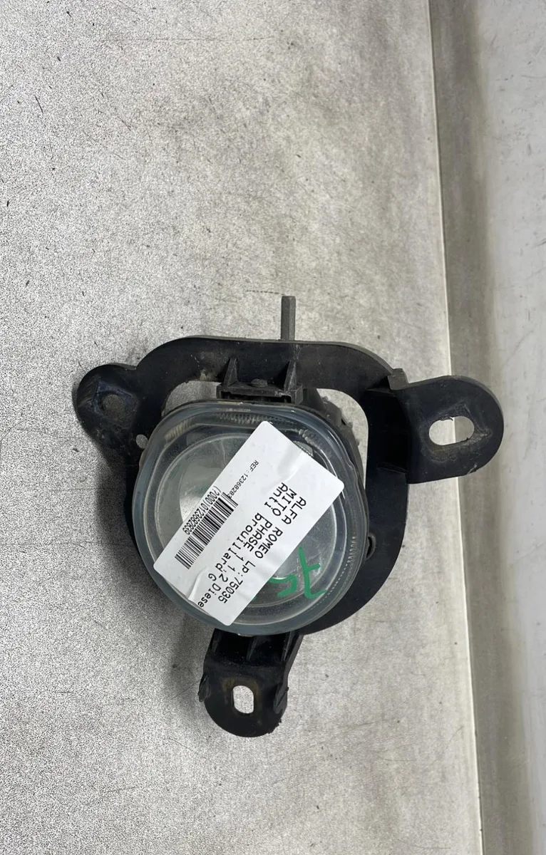 Phare antibrouillard avant gauche Alfa romeo MITO (955_) 1.3 multijet (955axp1a, 955ayc1a) (2009-2018) 3 portes occasion