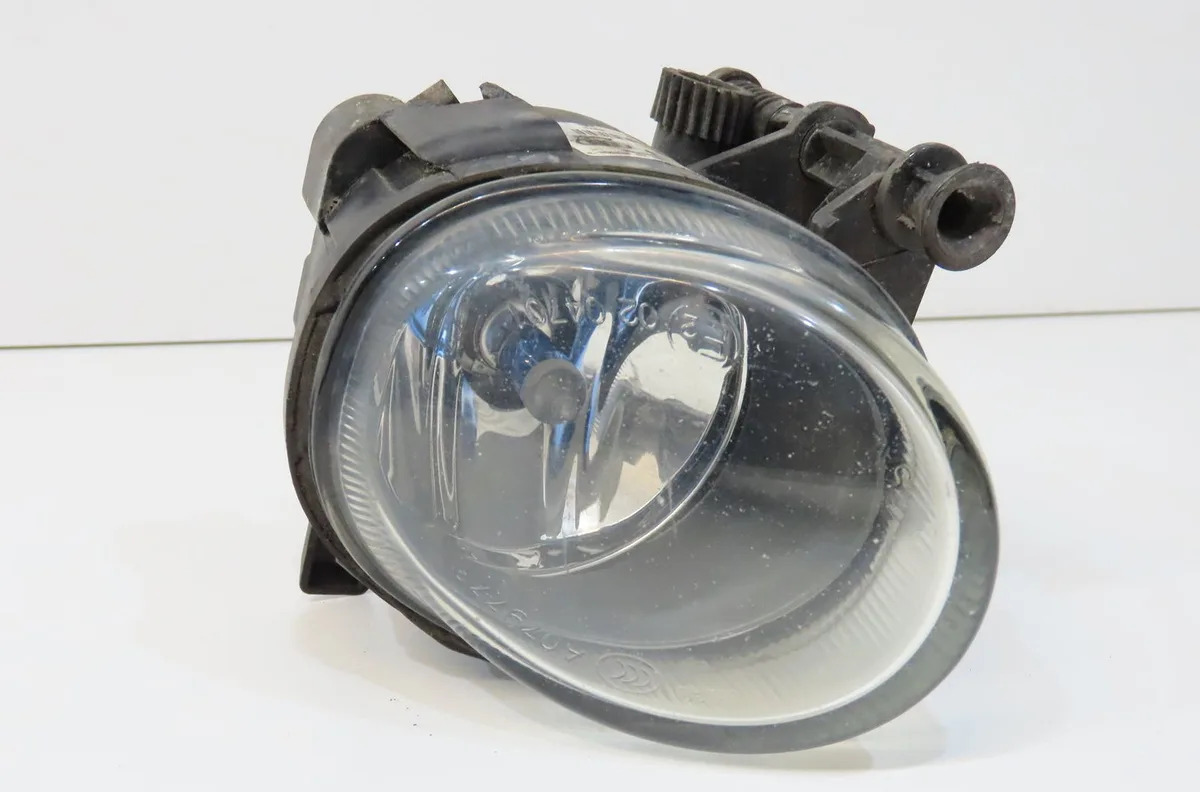 Phare antibrouillard avant gauche Audi A1 (8X1, 8XK) 1.6 tdi (2011-2015) occasion
