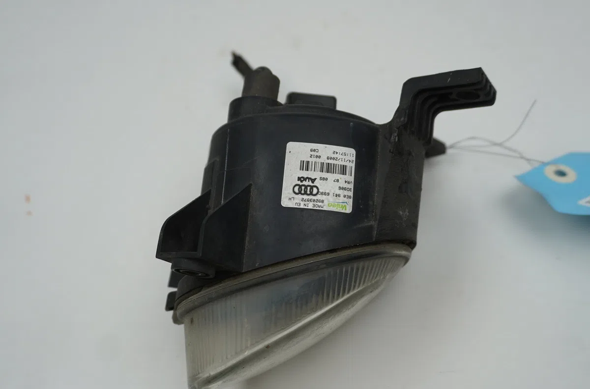 Phare antibrouillard avant gauche Audi A3 (8P1) 1.6 tdi (2009-2012) occasion