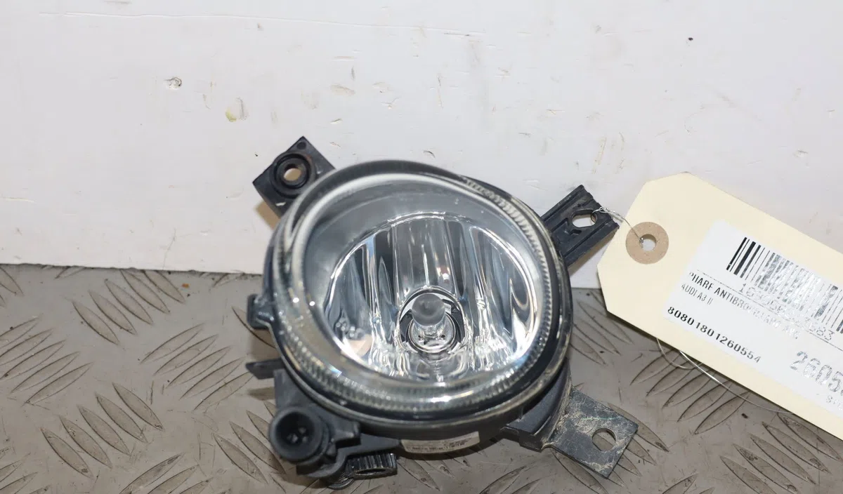 Phare antibrouillard avant gauche Audi A3 Sportback (8PA) 2.0 tdi quattro (2006-2013) occasion