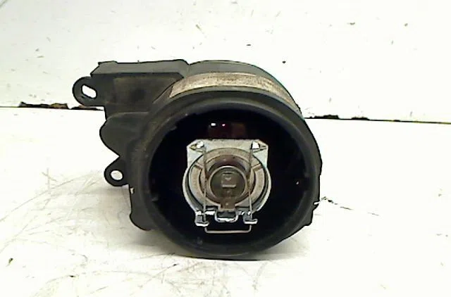 Phare antibrouillard avant gauche Audi A4 B5 (8D2) 1.9 tdi (1995-2000) occasion