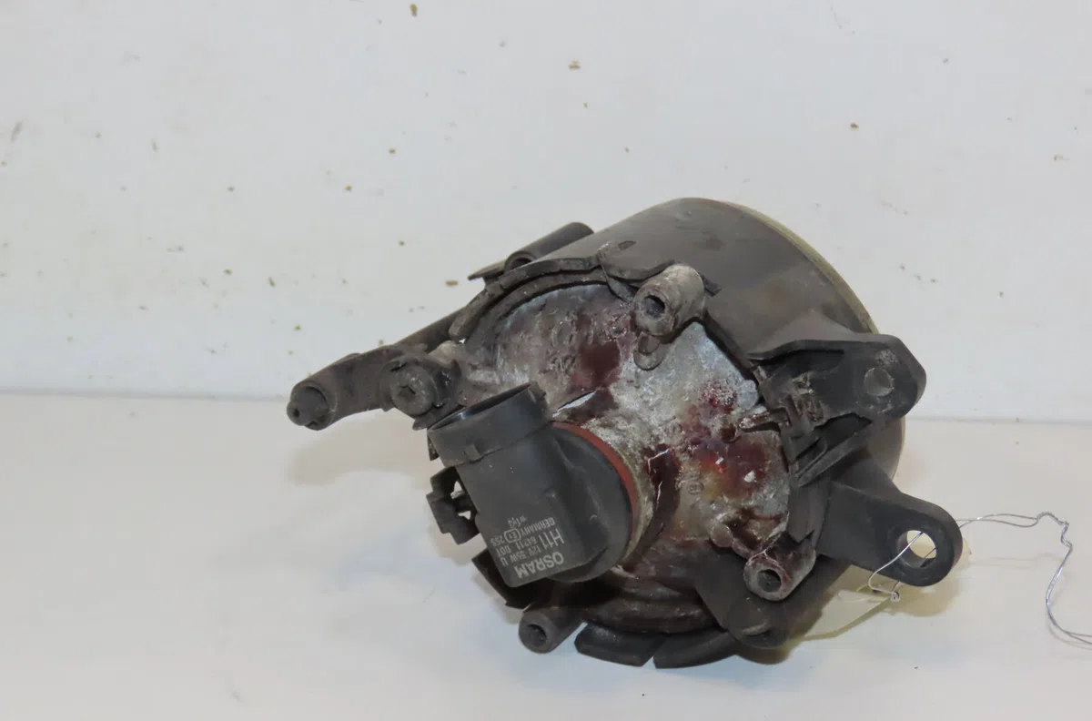 Phare antibrouillard avant gauche Audi A4 B6 (8E2) 1.9 tdi (2000-2004) 4 portes occasion