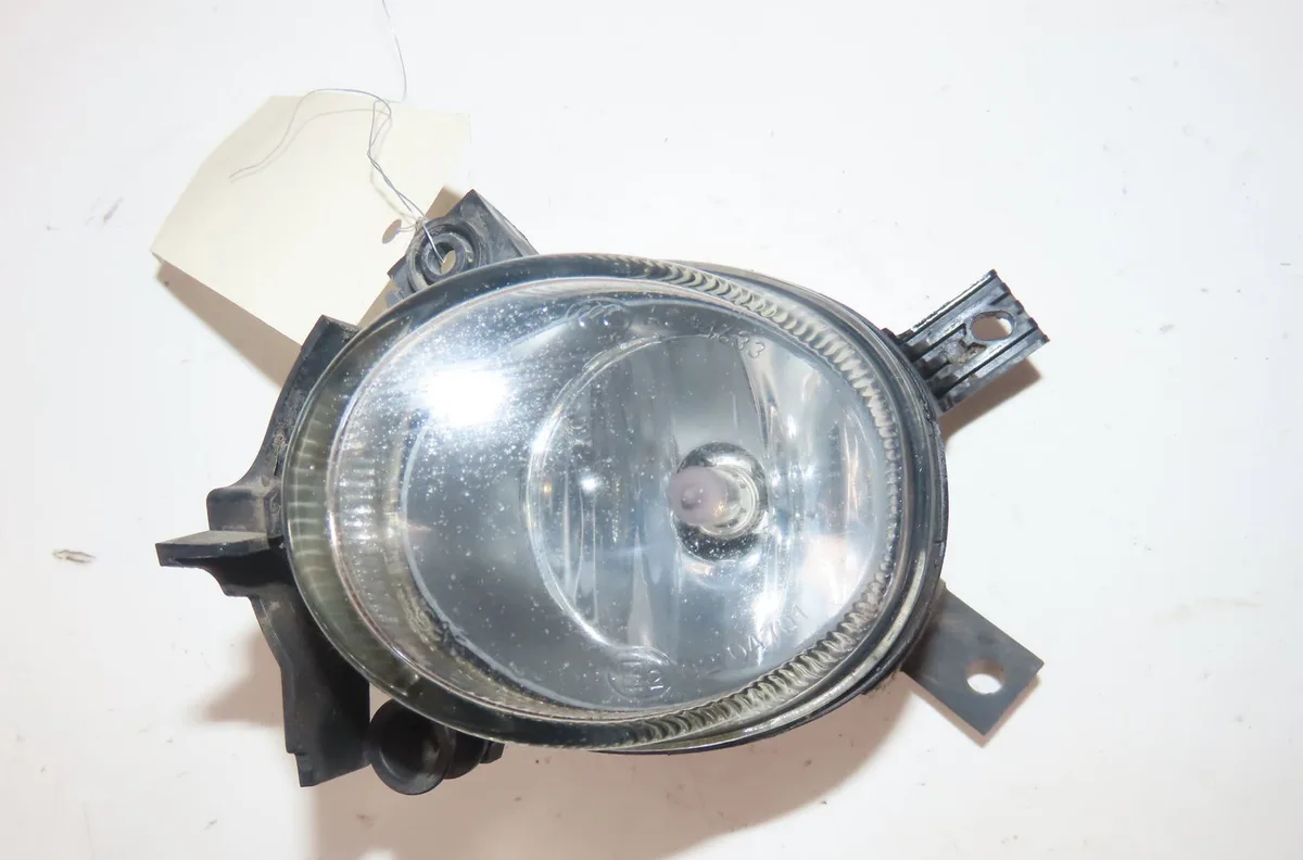 Phare antibrouillard avant gauche Audi A4 B7 (8EC) 2.0 tdi 16v (2004-2008) 4 portes occasion