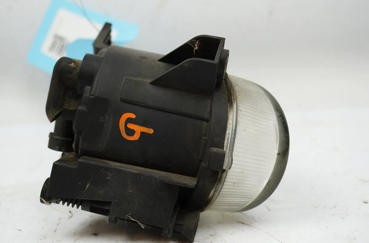 Phare antibrouillard avant gauche Audi A4 B7 Avant (8ED) 2.0 tdi quattro (2006-2008) occasion