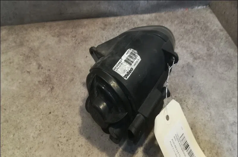 Phare antibrouillard avant gauche Audi ALLROAD C5 (4BH) 2.5 tdi quattro (2000-2005) occasion
