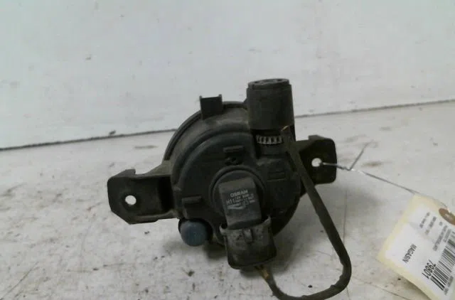 Phare antibrouillard avant gauche Bmw 1 (E87) 118 d (2004-2007) occasion