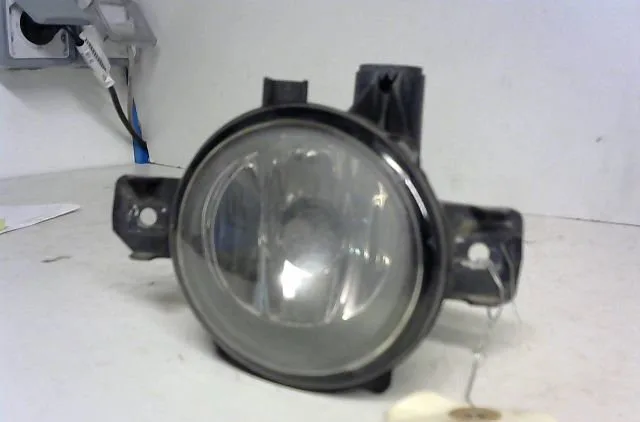 Phare antibrouillard avant gauche BMW SERIE 1 2005 occasion
