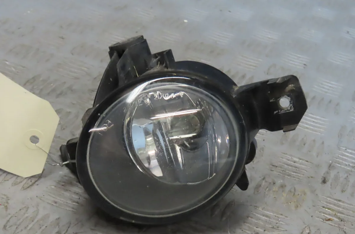 Phare antibrouillard avant gauche BMW SERIE 1 2005 occasion