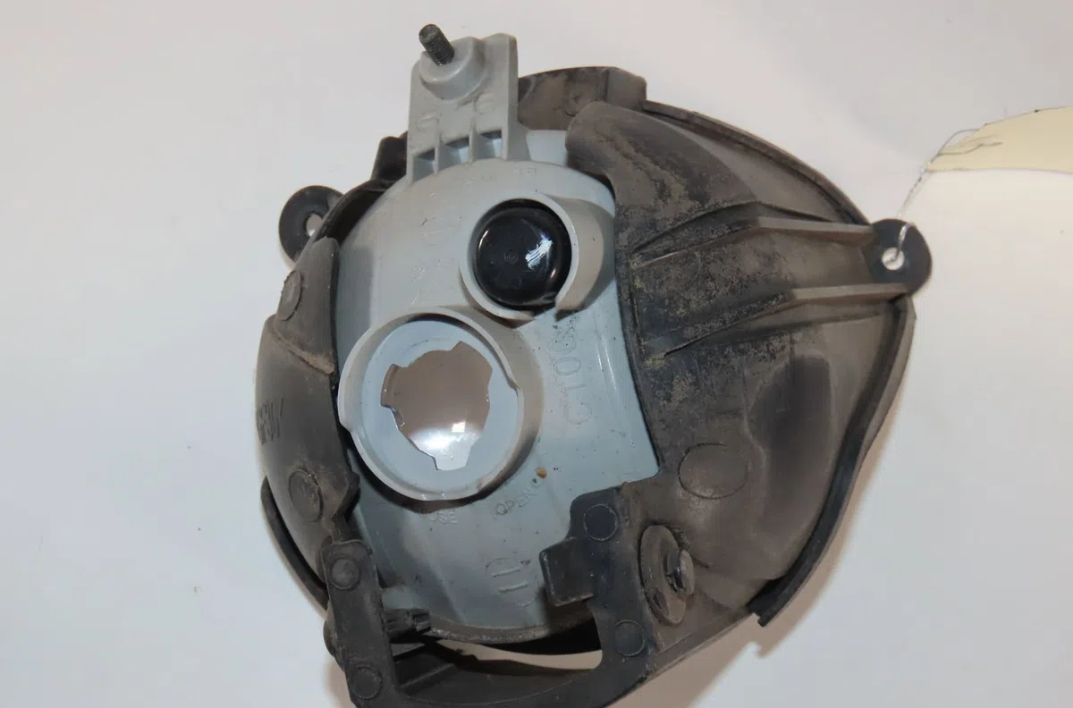 Phare antibrouillard avant gauche Chevrolet CAPTIVA (C100, C140) 2.0 d (2007) occasion