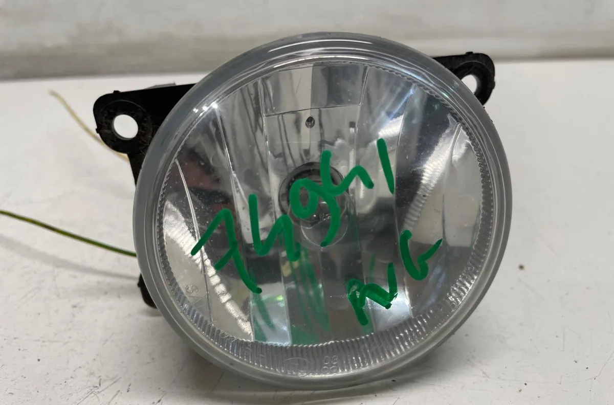 Phare antibrouillard avant gauche Citroen C3 II (SC_) 1.4 vti 95 (2009) occasion