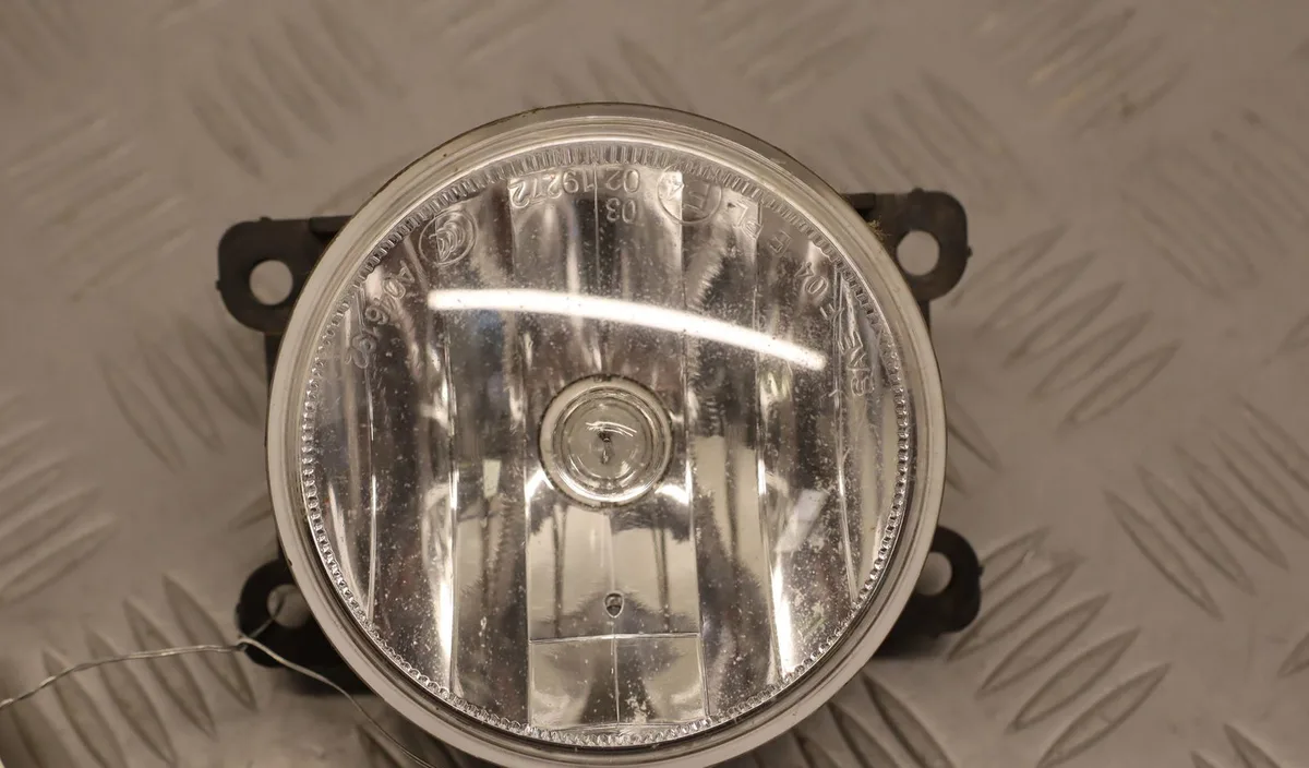 Phare antibrouillard avant gauche Citroen C3 III (SX) 1.2 puretech 82 (2018) 5 portes occasion