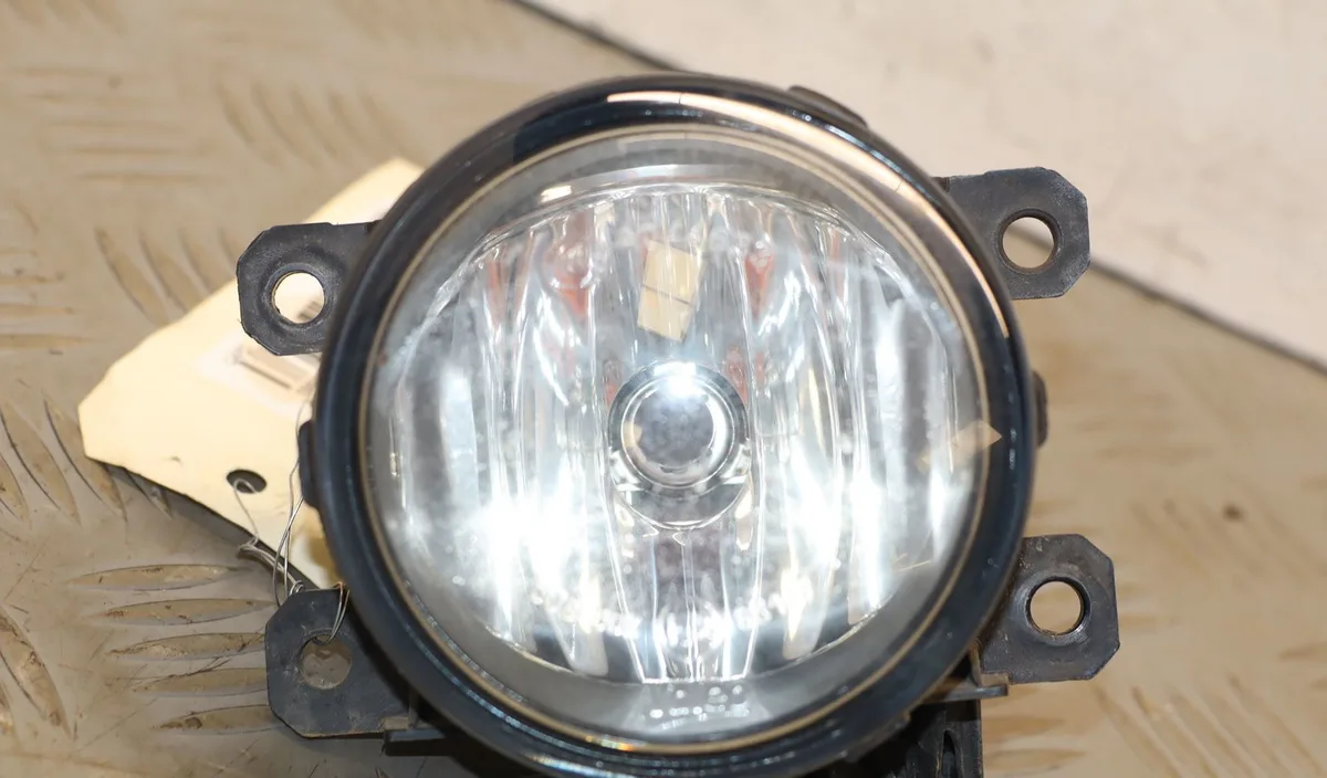 Phare antibrouillard avant gauche Citroen C4 GRAND PICASSO II (DA_, DE_) 2.0 bluehdi 150 (2013) occasion