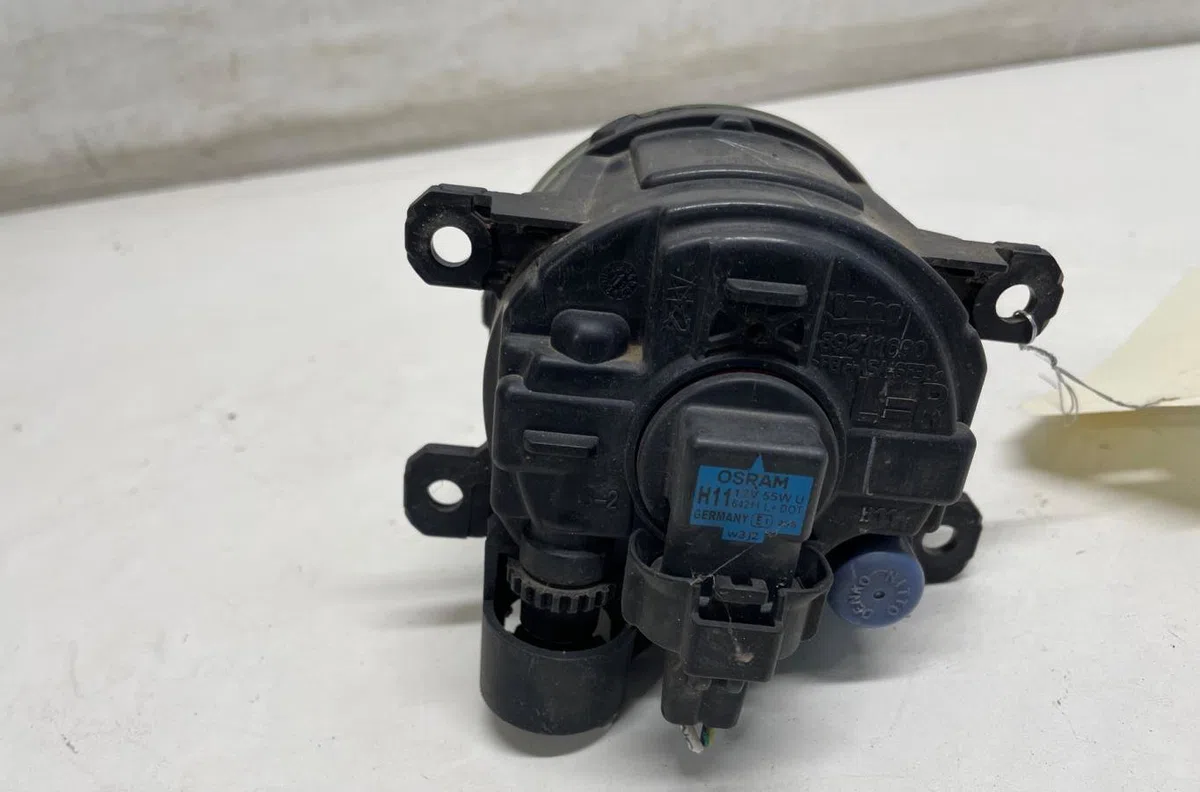 Phare antibrouillard avant gauche Citroen C4 II (NC_) 1.6 hdi 90 (2009) 5 portes occasion