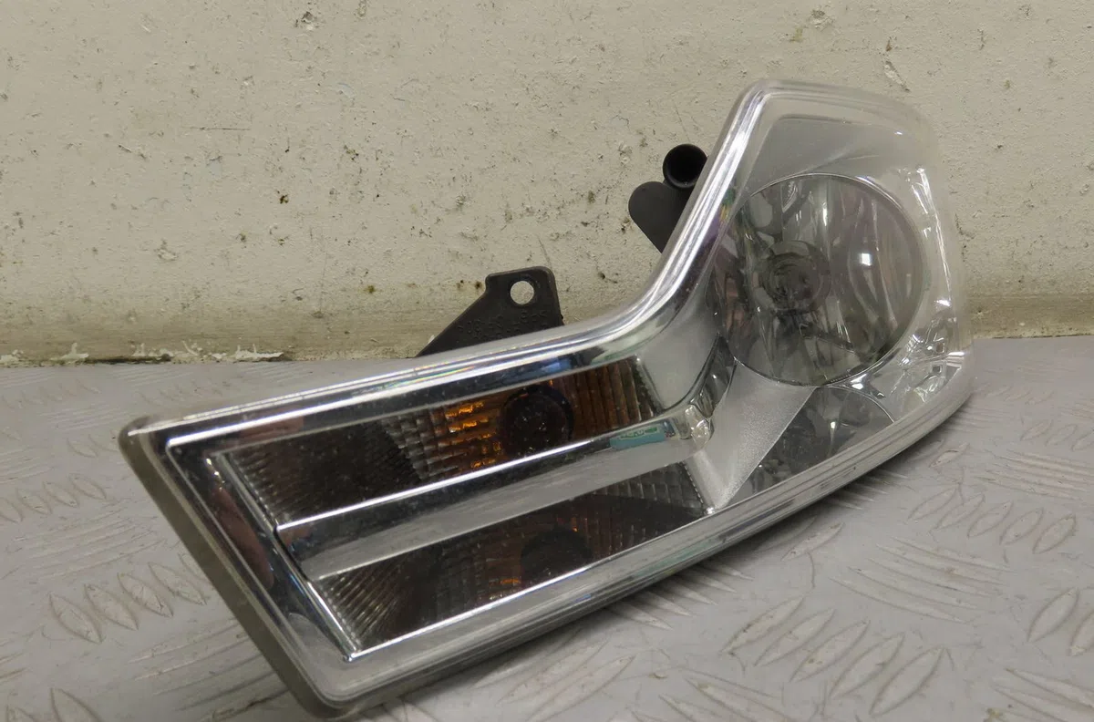 Phare antibrouillard avant gauche Citroen C5 III Break (RW_) 2.0 hdi 140 (2009) 5 portes occasion
