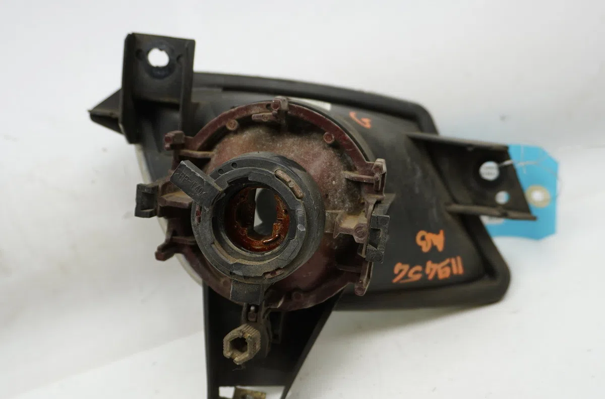 Phare antibrouillard avant gauche Citroen XSARA (N1) 1.8 i 16v (1997-2000) occasion