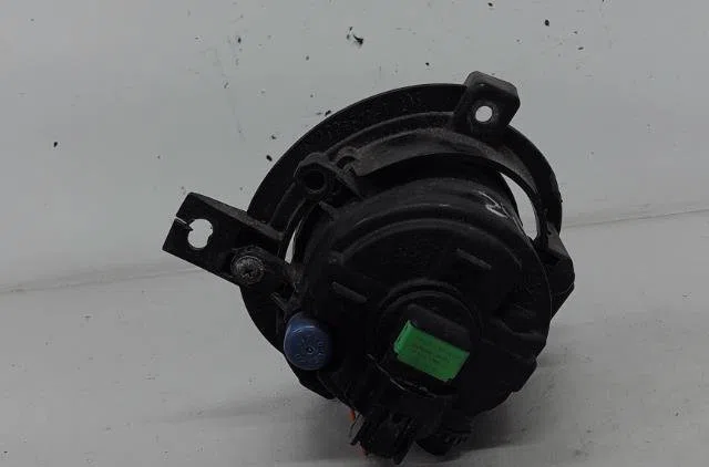 Phare antibrouillard avant gauche Daihatsu MATERIA (M4_) 1.5 (2006) occasion