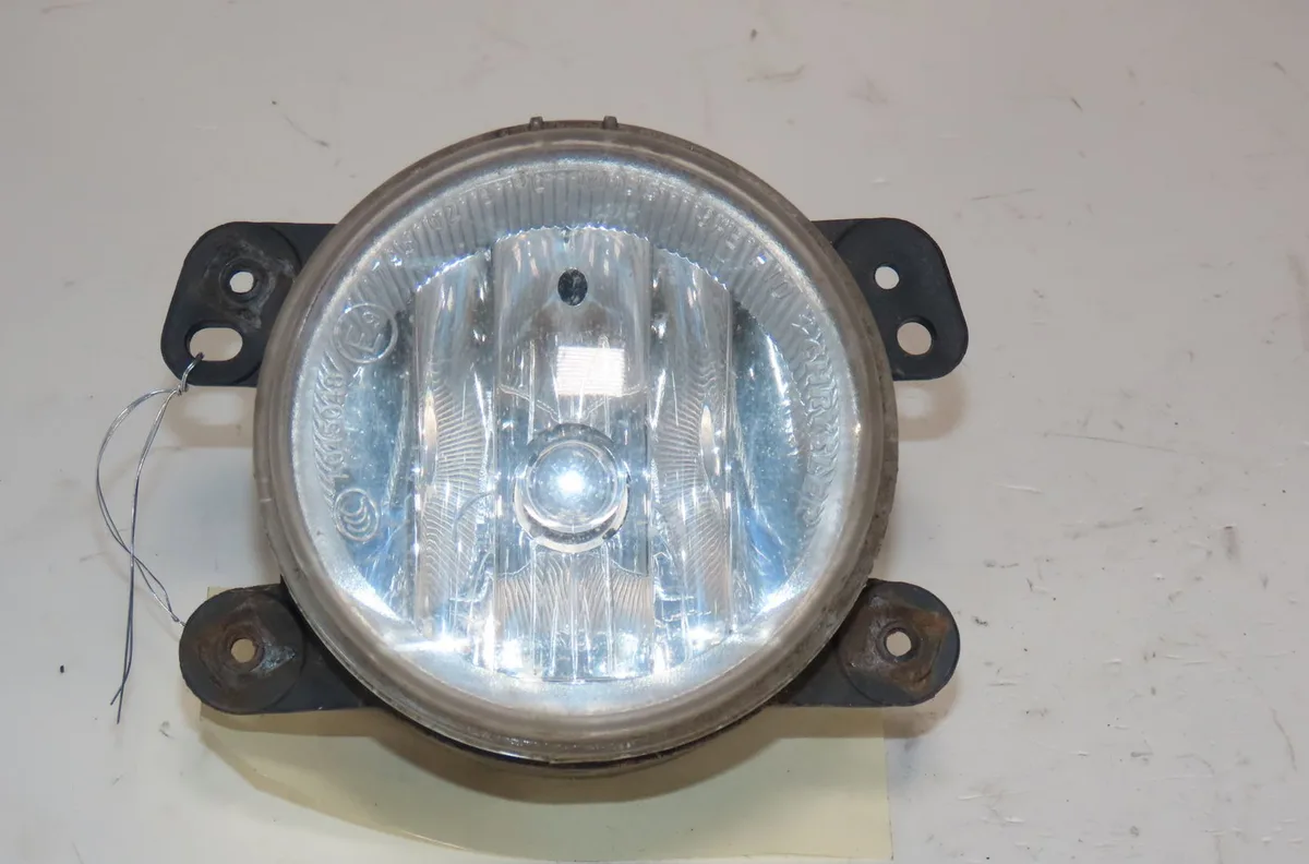 Phare antibrouillard avant gauche Fiat FREEMONT (345_) 2.0 jtd 4x4 (2011) occasion