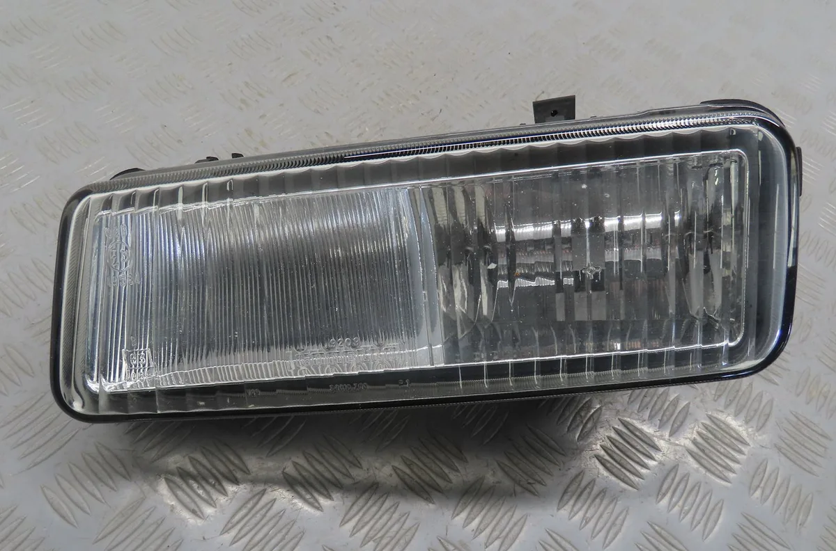 Phare antibrouillard avant gauche Fiat ULYSSE (220_) 2.0 16v (220aq5) (2000-2002) occasion
