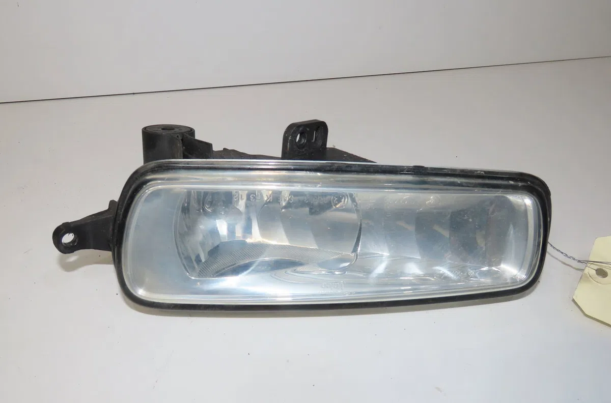 Phare antibrouillard avant gauche Ford C-MAX II (DXA-CB7, DXA-CEU) 1.5 tdci (2015-2019) occasion