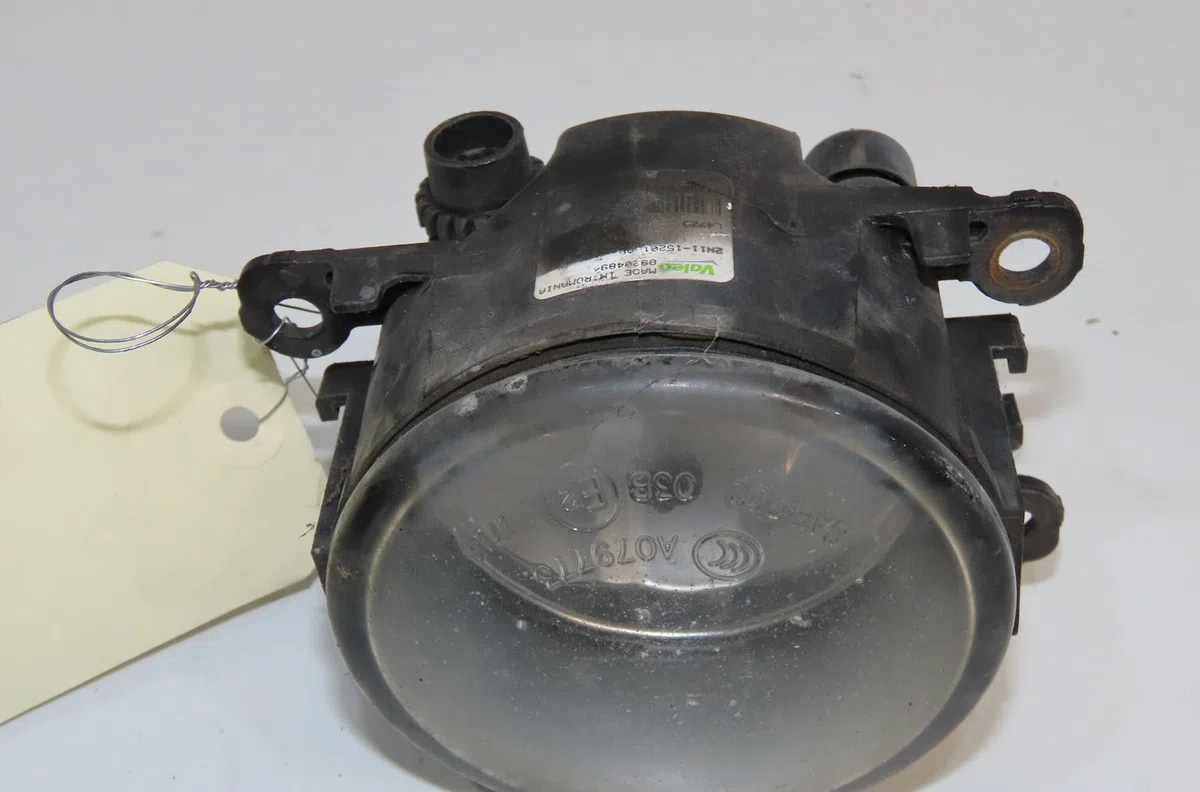 Phare antibrouillard avant gauche Ford C-MAX II (DXA-CB7, DXA-CEU) 1.6 tdci (2010-2019) 5 portes occasion