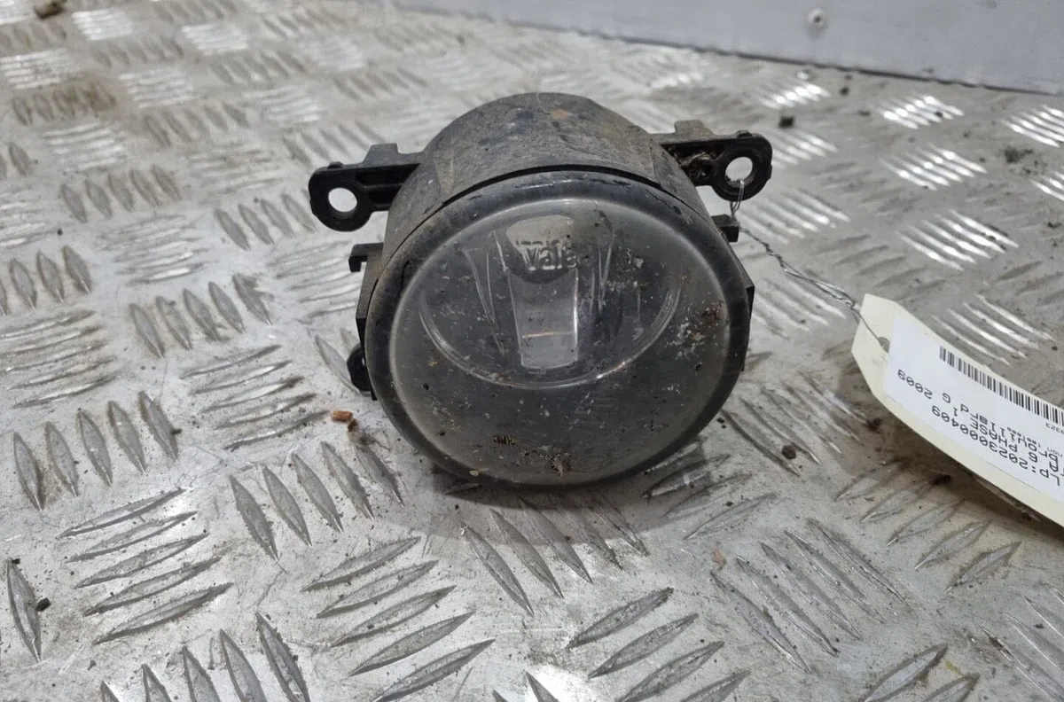 Phare antibrouillard avant gauche FORD FIESTA 6 PHASE 1 occasion