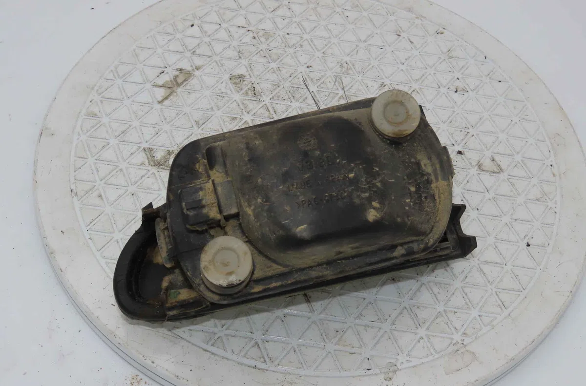 Phare antibrouillard avant gauche FORD FIESTA IV occasion