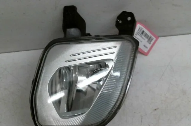 Phare antibrouillard avant gauche Ford FIESTA VII (HJ, HF) 1.1 ti-vct (2017) occasion