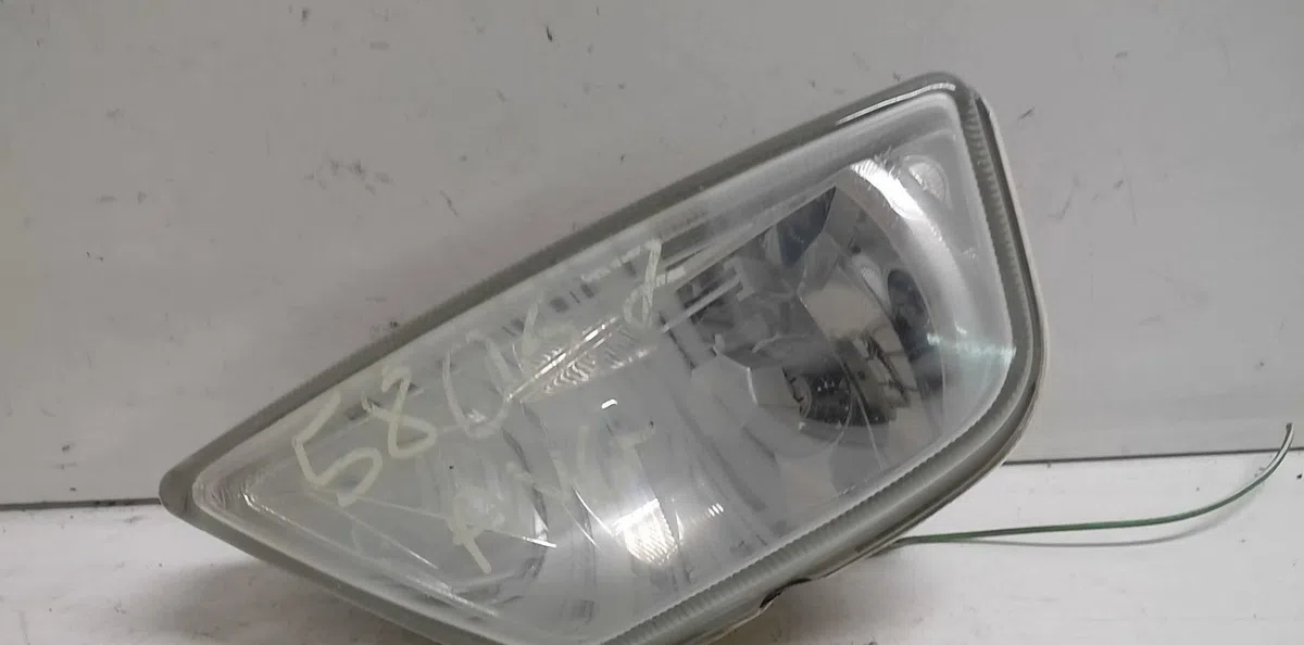 Phare antibrouillard avant gauche Ford FOCUS I (DAW, DBW) 1.8 tdci (2001-2004) occasion
